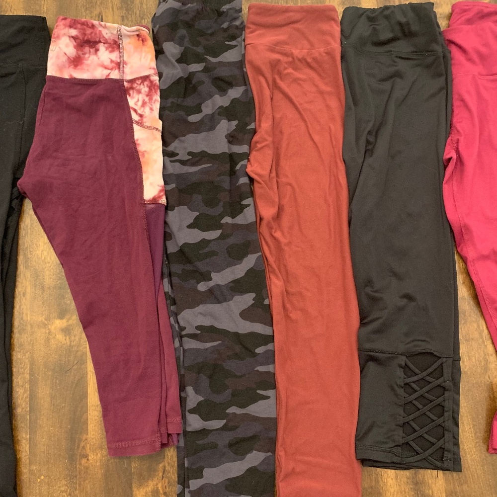 LOT of 6 Womens Leggings Small/Medium Burgundy/Blacks/Camouflage
